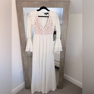 Lulu’s White V Neck Gown